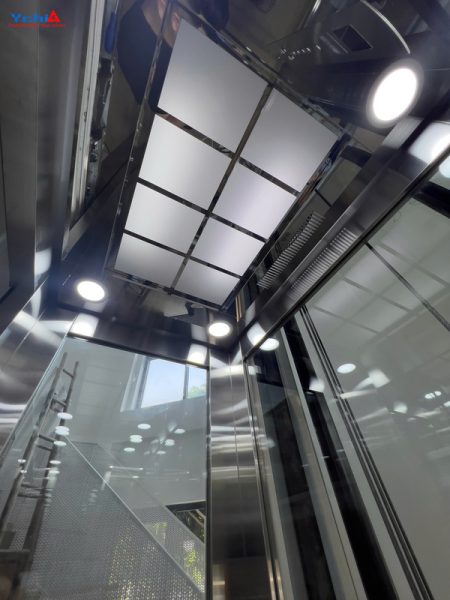 Nội thất cabin thang máy ốp inox tại Ychilift