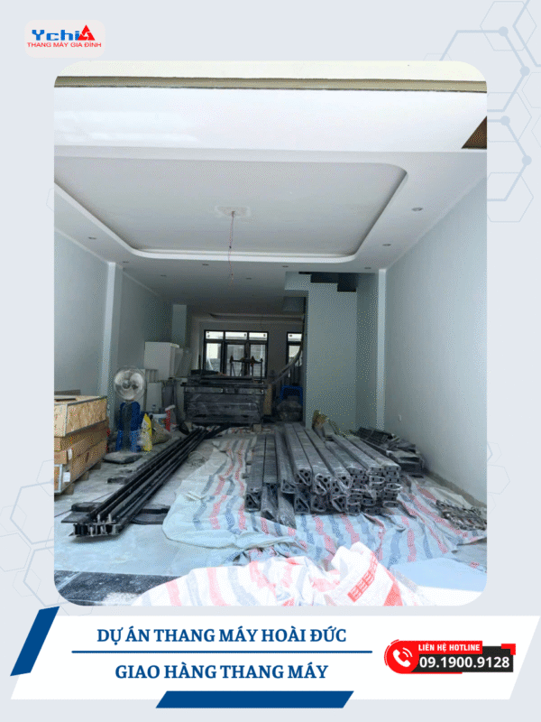  Vật tư thang máy được sắp xếp khoa học bên trong công trình, đảm bảo an toàn và không cản trở các hạng mục thi công khác.