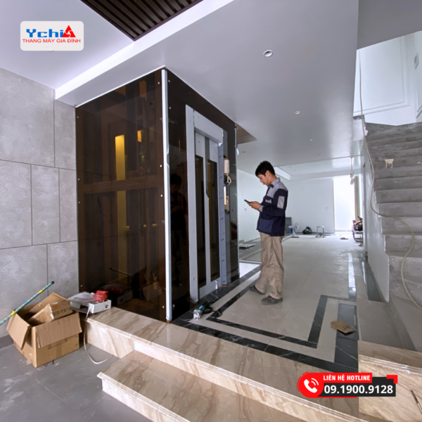 Trước khi vệ sinh thang máy tại Vĩnh Phúc